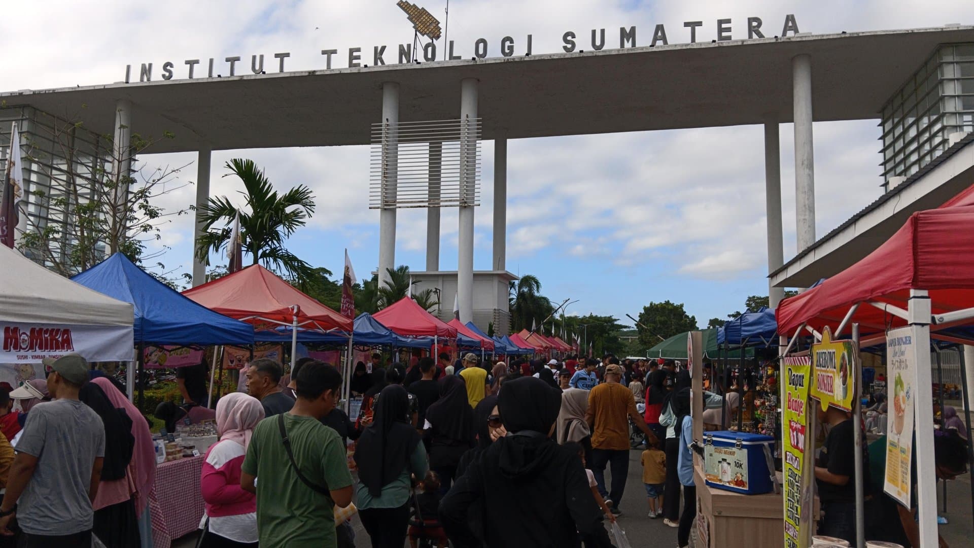 Sentra Itera Pusat Jajanan Kekinian di Akhir Pekan